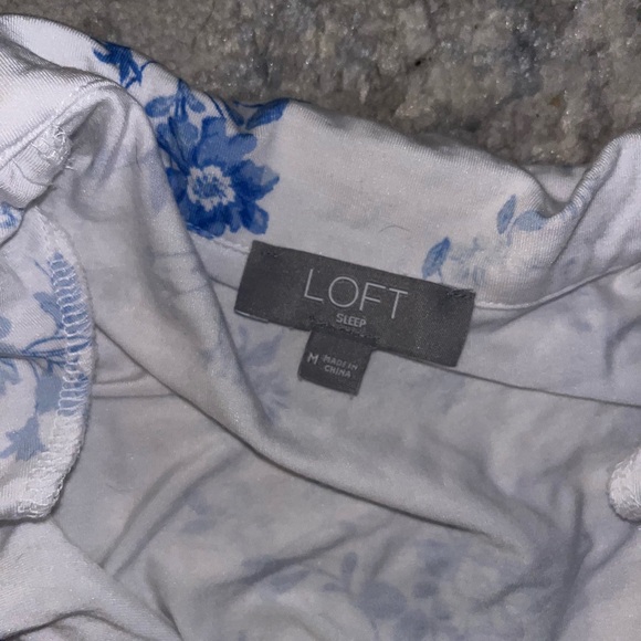 Loft Women's Notch Collar Short Sleeve and Drawcord Sleep Capri Pant Set - Picture 4 of 8